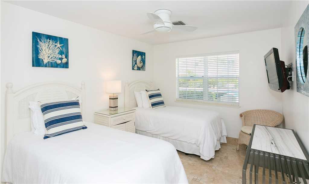 Regal Beach Club George Town Esterno foto