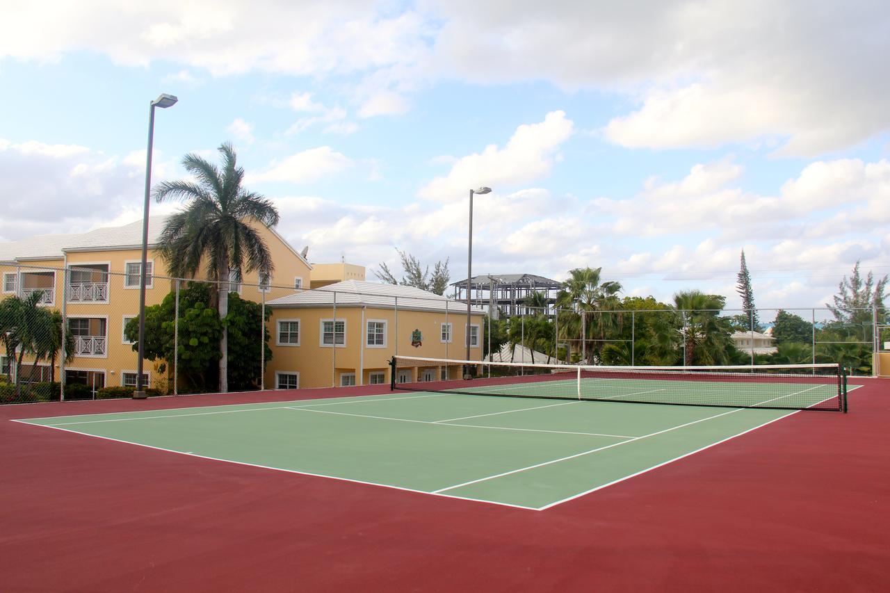 Regal Beach Club George Town Esterno foto