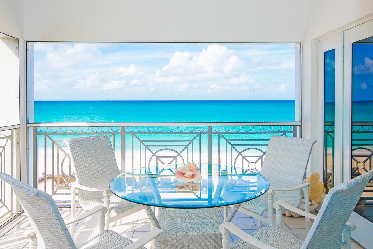 Regal Beach Club George Town Esterno foto